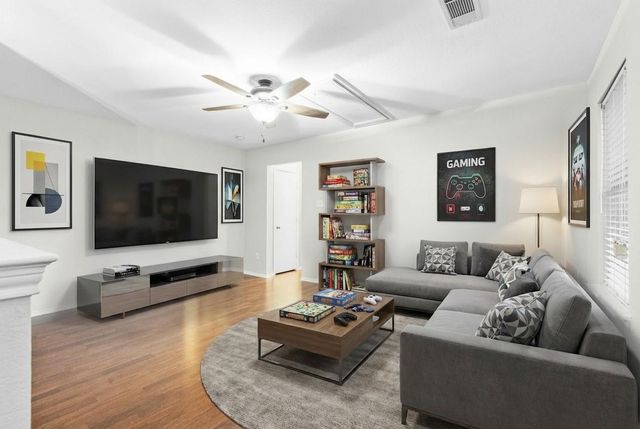 3521 Apple Valley Way, Dallas, TX 75227