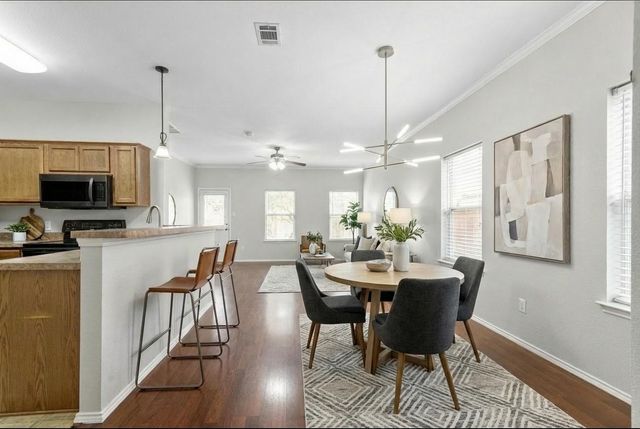 3521 Apple Valley Way, Dallas, TX 75227