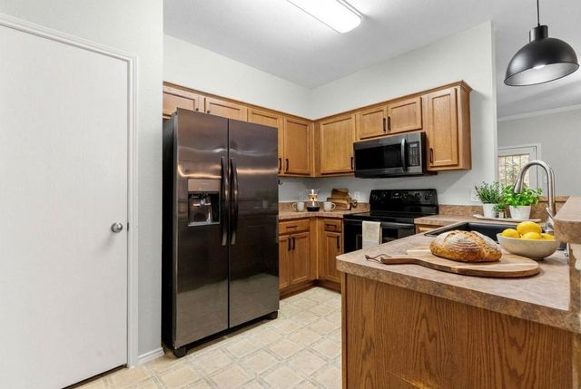 3521 Apple Valley Way, Dallas, TX 75227