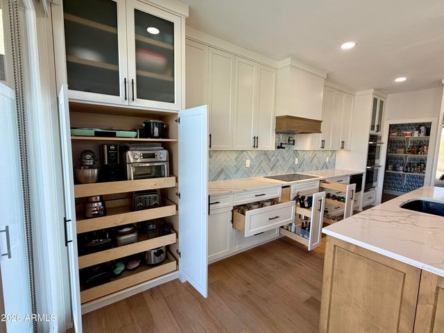 10652 E Acacia Drive, Scottsdale, AZ 85255