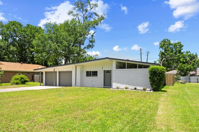 127 E Thornton Road, Houston, TX 77022