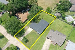 127 E Thornton Road, Houston, TX 77022