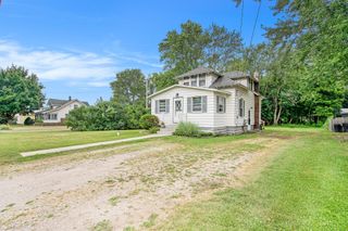 240 Stillwell Avenue, Leoni Twp, MI 49254
