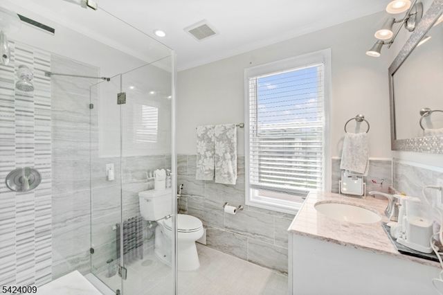 15 Melrose Ter, Elizabeth City, NJ 07208