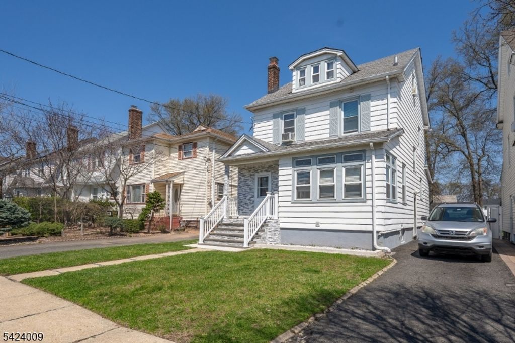 15 Melrose Ter, Elizabeth City, NJ 07208
