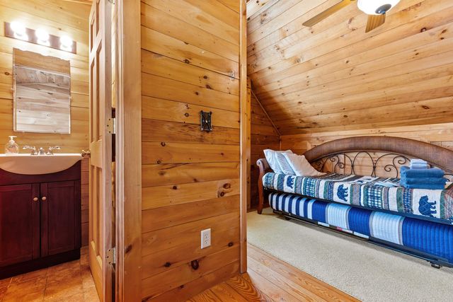 284 Nutting Road, Sunapee, NH 03782