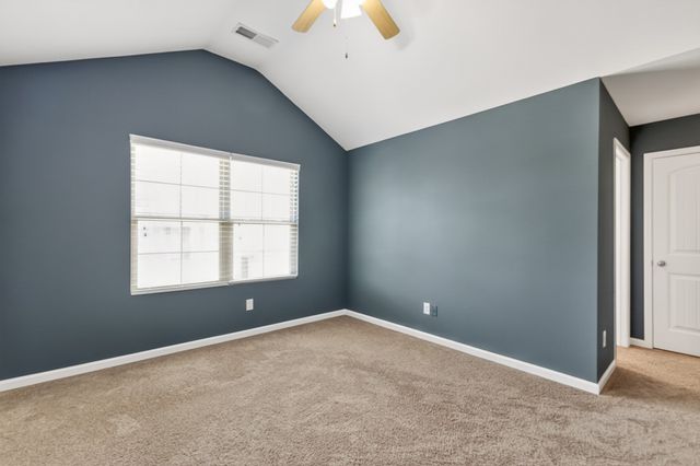 4011 Cannonsgate Ln, Murfreesboro, TN 37128
