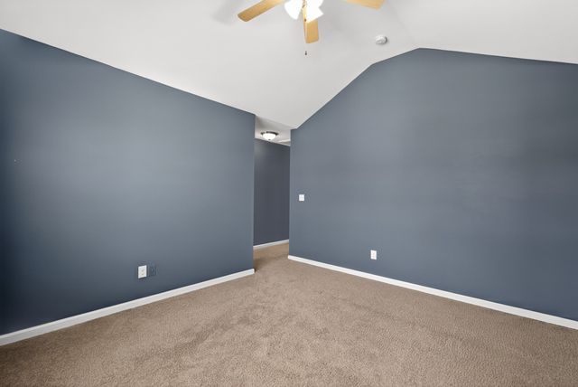4011 Cannonsgate Ln, Murfreesboro, TN 37128