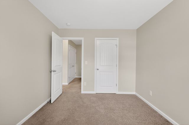 4011 Cannonsgate Ln, Murfreesboro, TN 37128