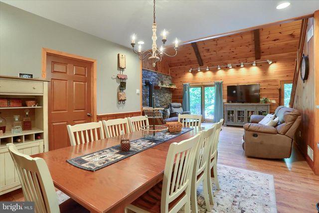 90 MARYLAND AVE, Aspers, PA 17304