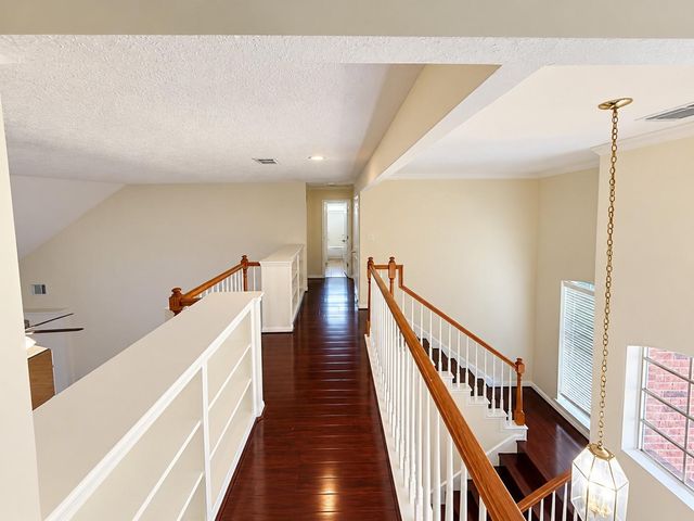 707 S Marathon Way, Stafford, TX 77477