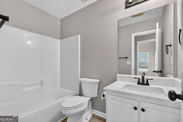 224 Stillwater Court, Hampton, GA 30228