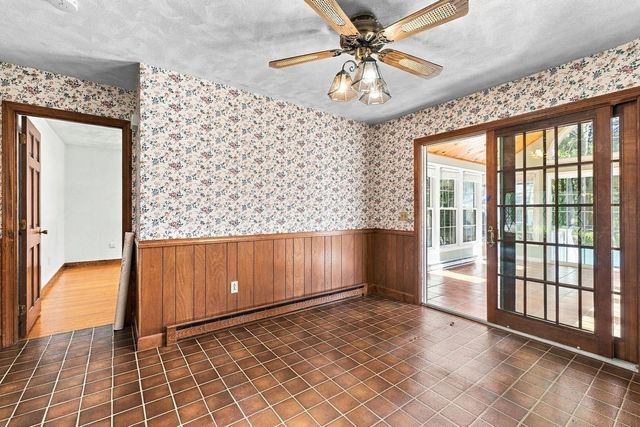 45 Wheeler St, Rehoboth, MA 02769