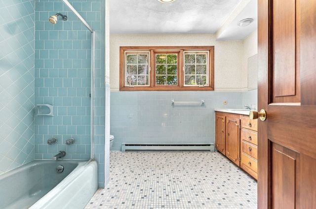 45 Wheeler St, Rehoboth, MA 02769