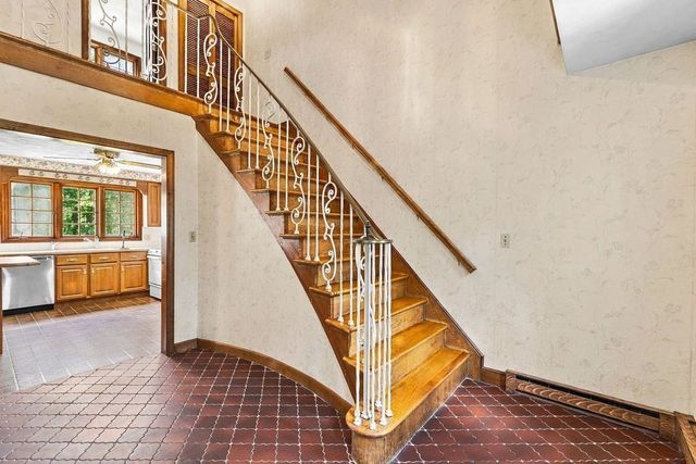 45 Wheeler St, Rehoboth, MA 02769
