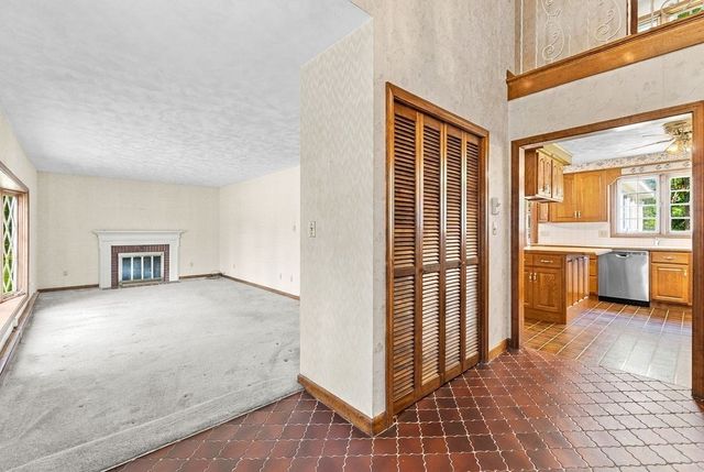 45 Wheeler St, Rehoboth, MA 02769