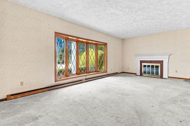 45 Wheeler St, Rehoboth, MA 02769