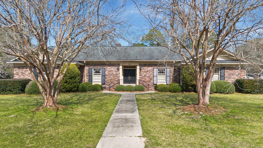 Image 26 of property listing at 506 Witherspoon Street, Kingstree, SC 29556