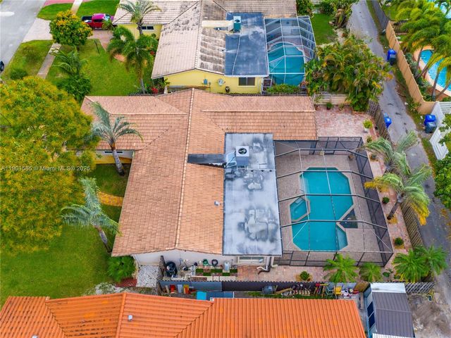 5124 Mckinley St, Hollywood, FL 33021