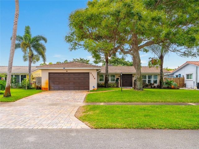 5124 Mckinley St, Hollywood, FL 33021