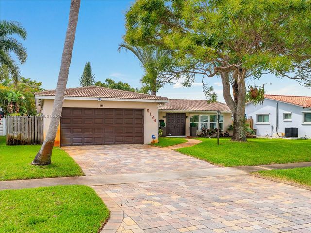 5124 Mckinley St, Hollywood, FL 33021