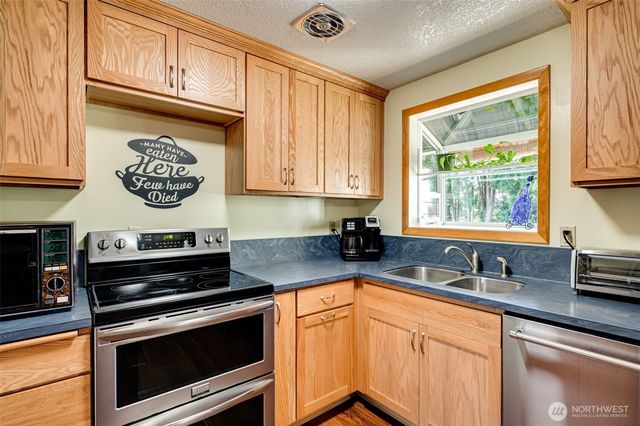 1004 NE 84th Avenue, Vancouver, WA 98664