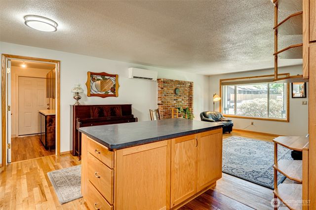 1004 NE 84th Avenue, Vancouver, WA 98664