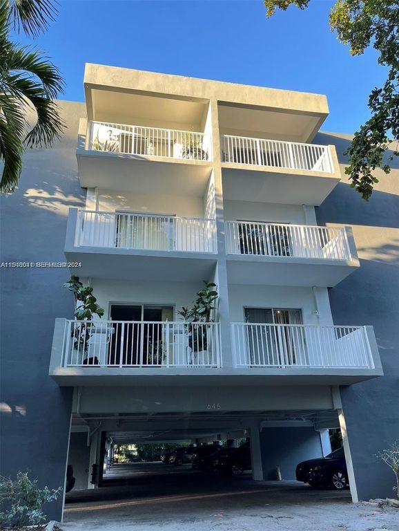 645 NE 121st Street 307, North Miami, FL 33161