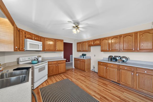 833 Blakemore Rd, Dickson, TN 37055