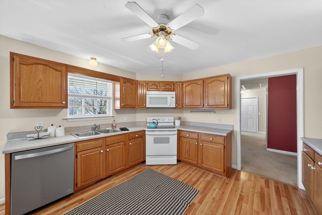 833 Blakemore Rd, Dickson, TN 37055