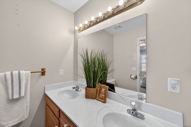 833 Blakemore Rd, Dickson, TN 37055