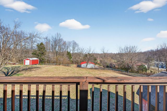 833 Blakemore Rd, Dickson, TN 37055