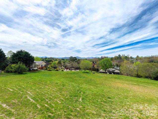 99999 Pine Acre Boulevard 3, Asheville, NC 28804