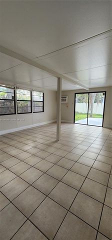 7808 SW 7th St 7808, North Lauderdale, FL 33068