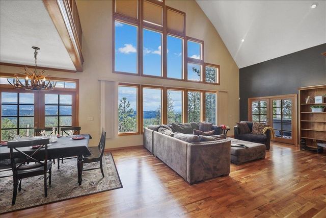 305 W Viewmont Ln, Spokane, WA 99224