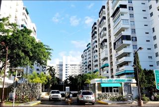 6410 ISLA VERDE AVENUE 2-E, Carolina, PR 00979