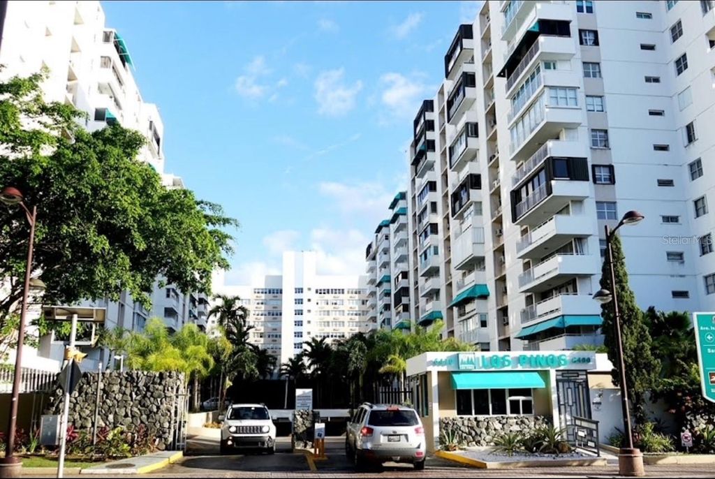 6410 ISLA VERDE AVENUE 2-E, Carolina, PR 00979