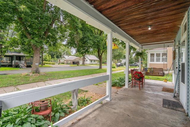 656 2nd Street N, Bayport, MN 55003