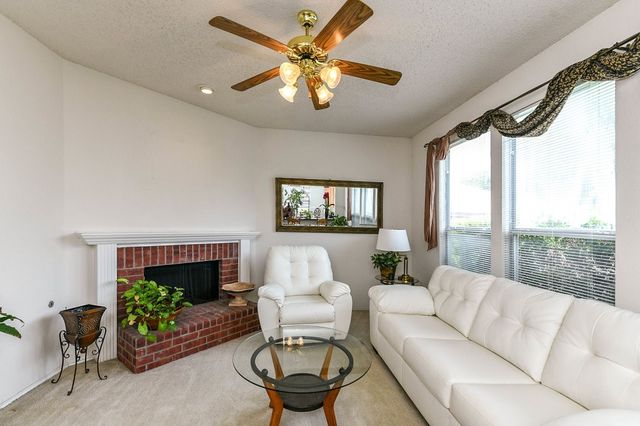 918 Telluride Drive, Arlington, TX 76001