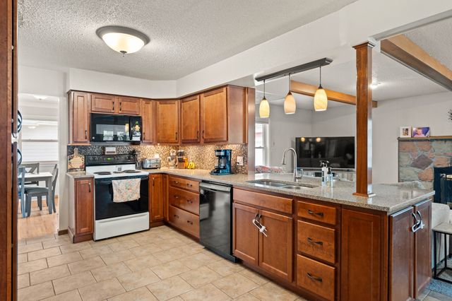 4316 41st Street, Des Moines, IA 50310