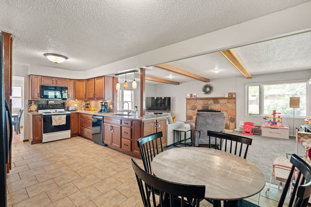 4316 41st Street, Des Moines, IA 50310
