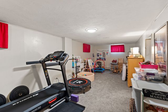 4316 41st Street, Des Moines, IA 50310