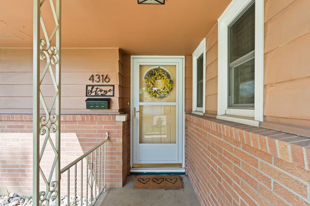 4316 41st Street, Des Moines, IA 50310