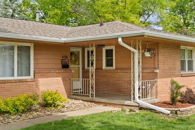 4316 41st Street, Des Moines, IA 50310