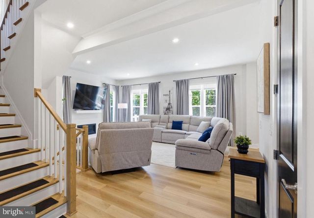 8678 SYCAMORE SPRINGS WAY, Manassas, VA 20112