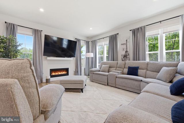 8678 SYCAMORE SPRINGS WAY, Manassas, VA 20112