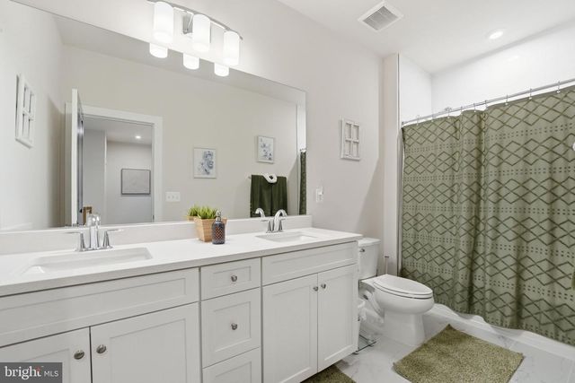 8678 SYCAMORE SPRINGS WAY, Manassas, VA 20112