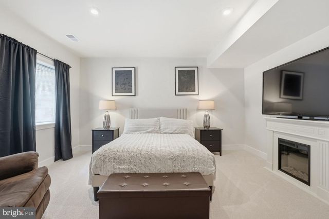 8678 SYCAMORE SPRINGS WAY, Manassas, VA 20112