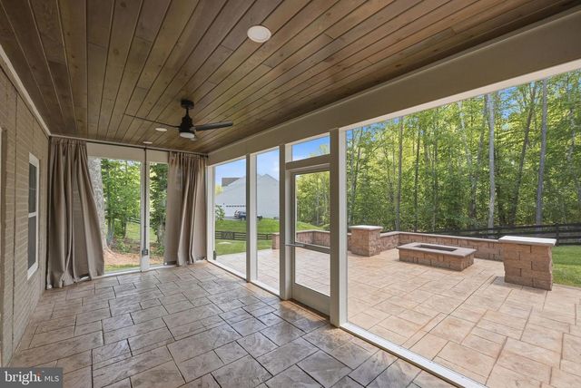 8678 SYCAMORE SPRINGS WAY, Manassas, VA 20112