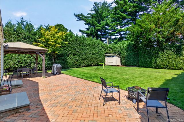 165 Brook Street, Garden City, NY 11530